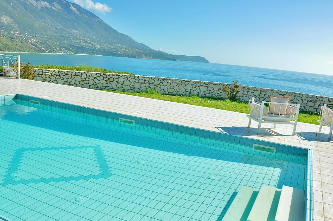 Seafront Villa Kefaloniaprivatevillas トラペザキ エクステリア 写真