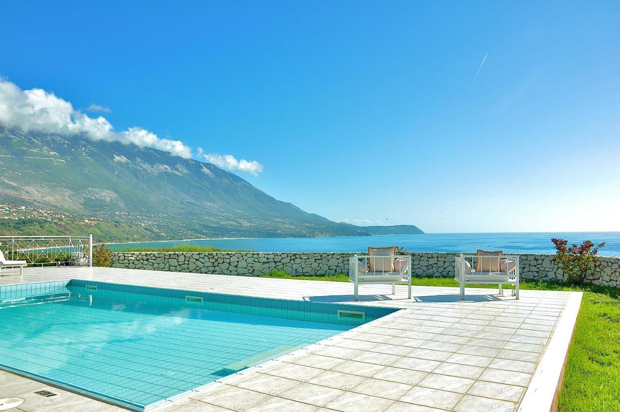 Seafront Villa Kefaloniaprivatevillas トラペザキ エクステリア 写真