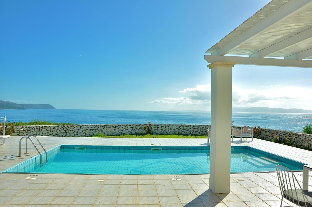 Seafront Villa Kefaloniaprivatevillas トラペザキ エクステリア 写真