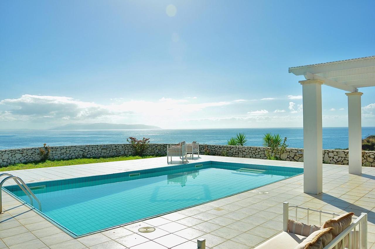 Seafront Villa Kefaloniaprivatevillas トラペザキ エクステリア 写真